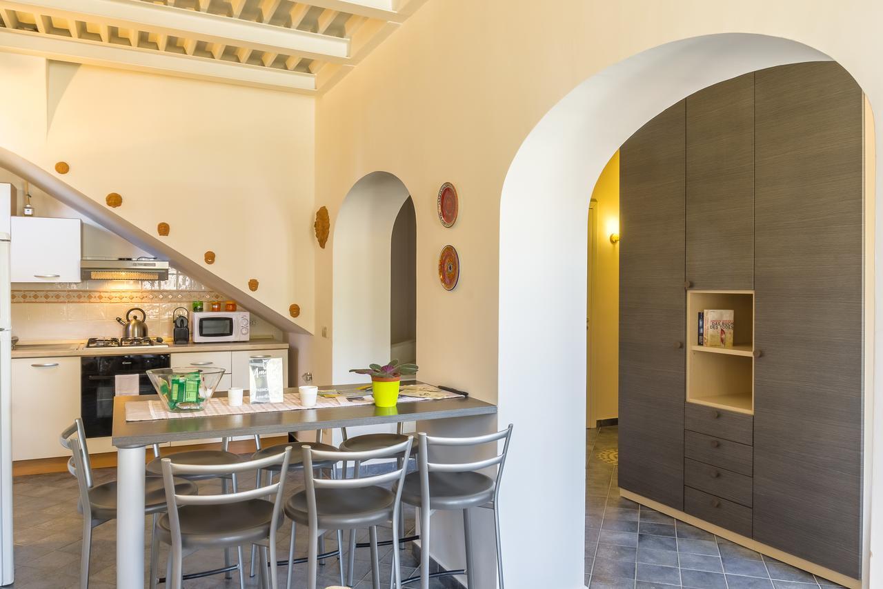Amartia Apartments Taormina Exteriör bild