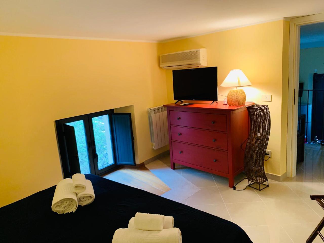 Amartia Apartments Taormina Exteriör bild